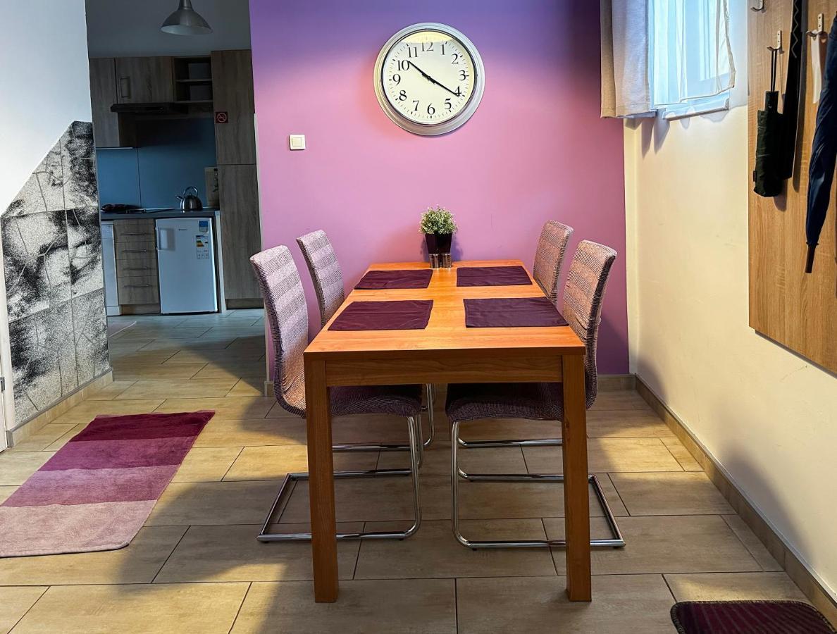 Apartman Abt Karoly *
